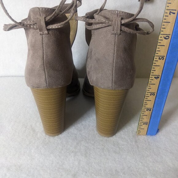 Qupid Women's Tan Faux Suede Tie Up Open Side Ankle Boot Size 6 - Picture 9 of 9